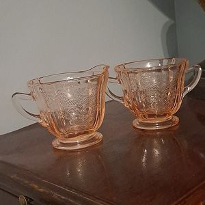 Vintage pink Indiana glass creamer and sugar bowl